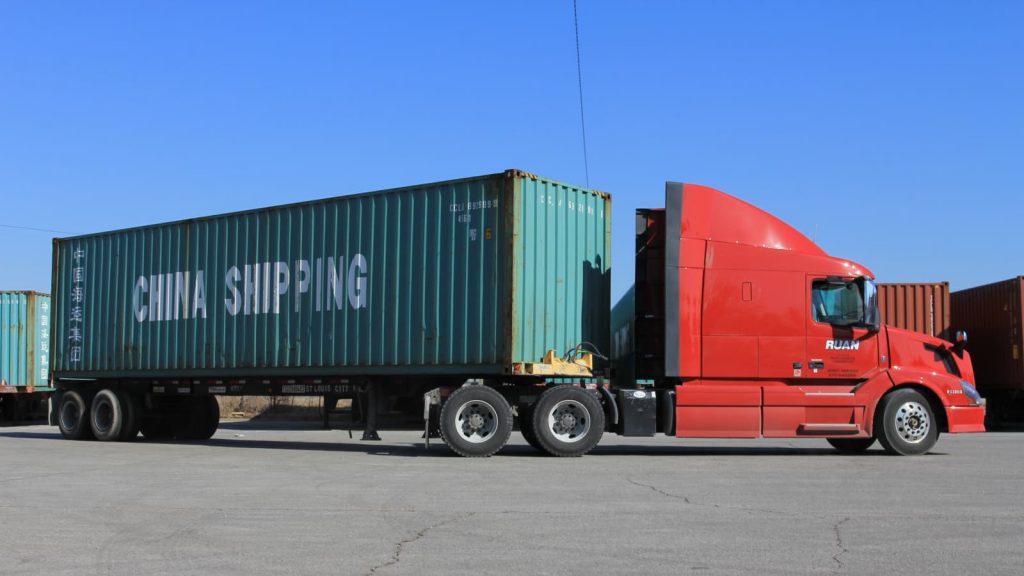 How to Easily Ship Your Items with a Truck Load Shipping